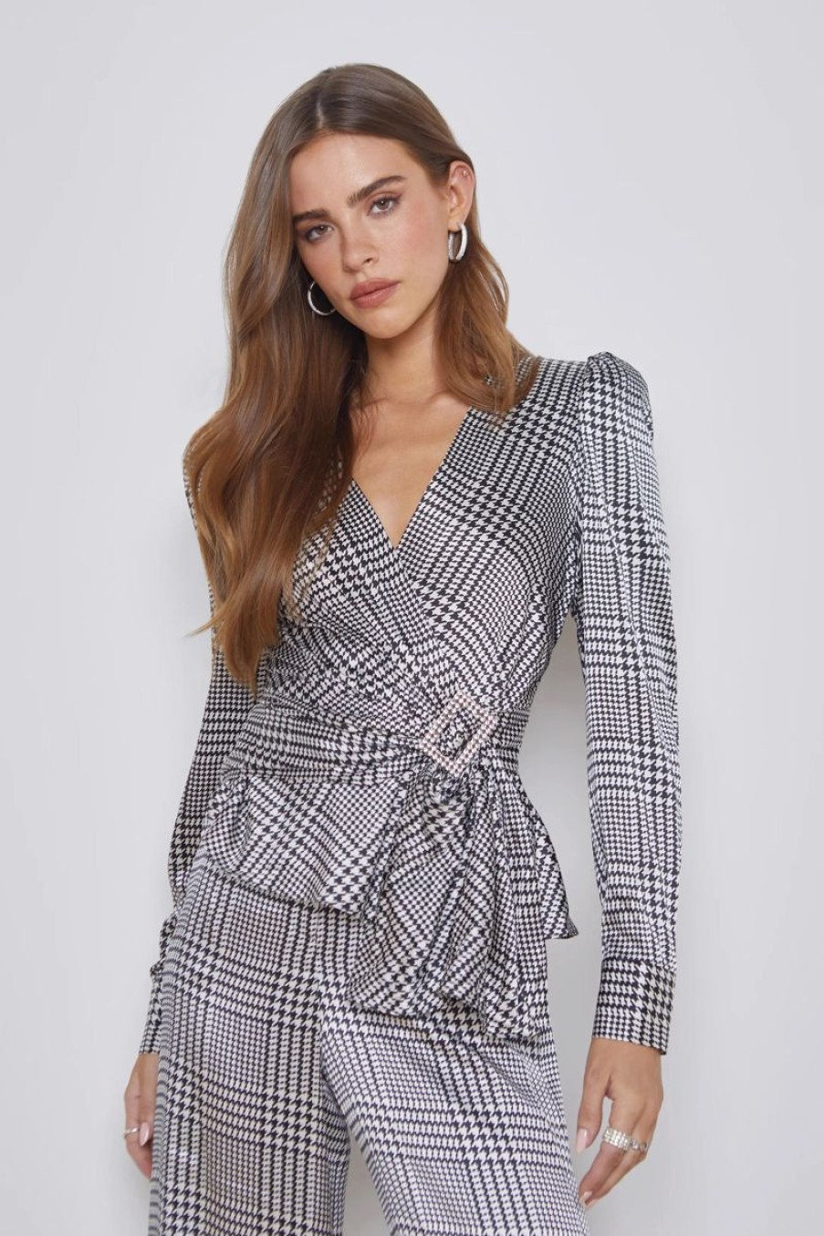 Women L'AGENCE Tops | L'Agence Bensen Wrap Blouse W/Buckle In Ivory/Black Large Glen Plaid